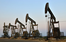 Oil derricks on public lands in Bakersfield, CA. Photo by John Ciccarelli, BLM. 