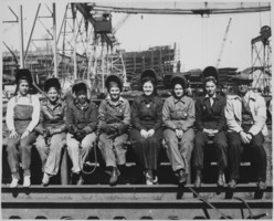 women working in 1942-1943