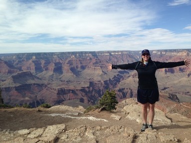 Rachel Chiquoine in front of the Grand Canyon