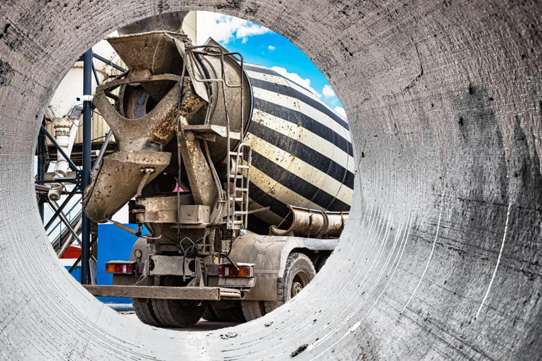 Cement truck