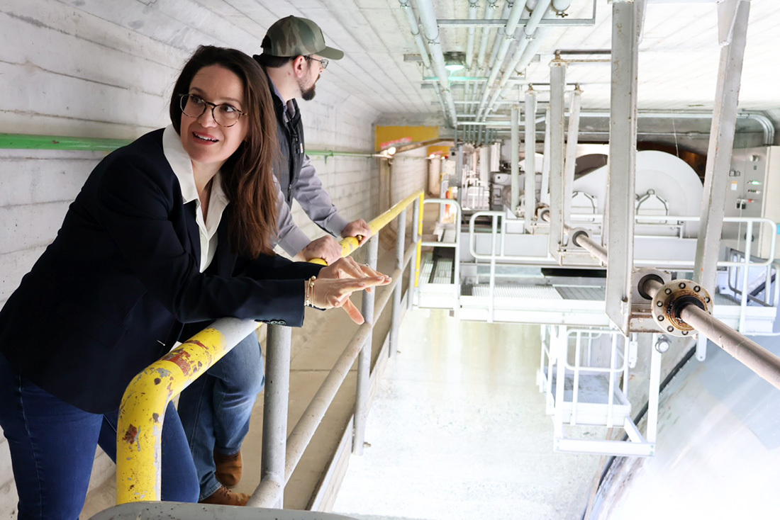 Assistant Secretary Robertson visiting Detroit Dam
