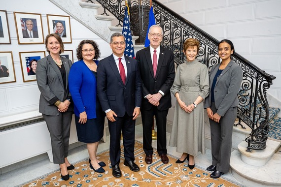 HHS Secretary visits US Embassy Brussels