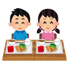 kids with lunch