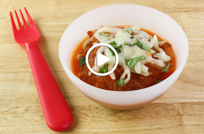 Calabaza espagueti horneada con salsa de tomate