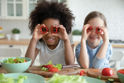 kids eating healthy food