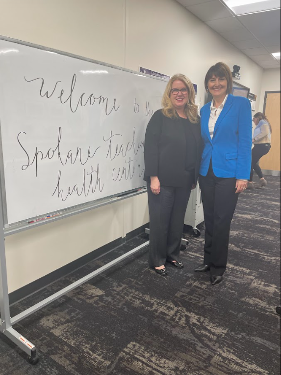 HRSA Administrator Carole Johnson and U.S. Representative Cathy McMorris Rodgers