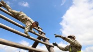 soldiers competing
