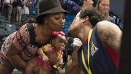 couple kissing