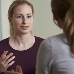 Woman talking to therapist 