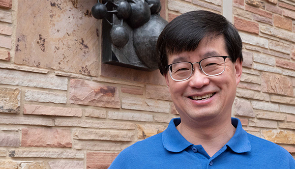 NIST/JILA Fellow Jun Ye Wins Breakthrough Prize in Fundamental Physics