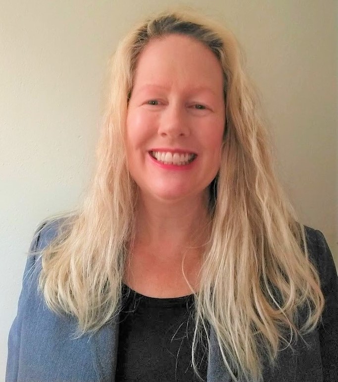 Headshot of Christine Winderlin