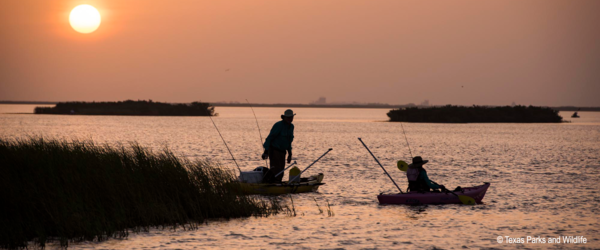 Anglers fishing from kayaks in Texas, near Port Aransas. © Texas Parks and Wildlife