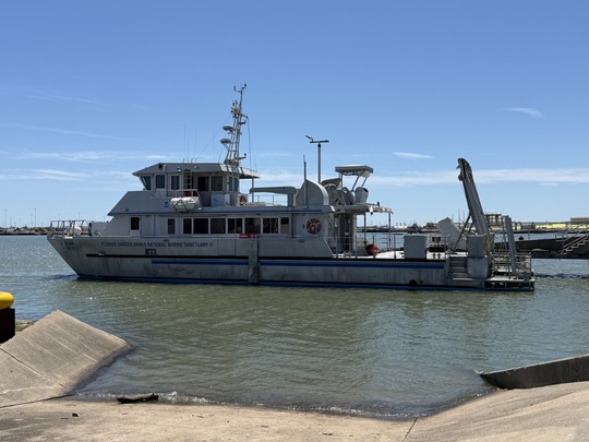 R/V Manta