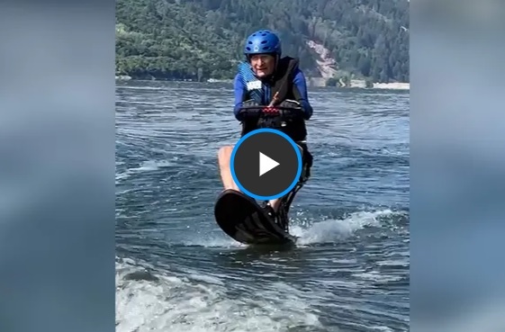 94yearold on an air chair