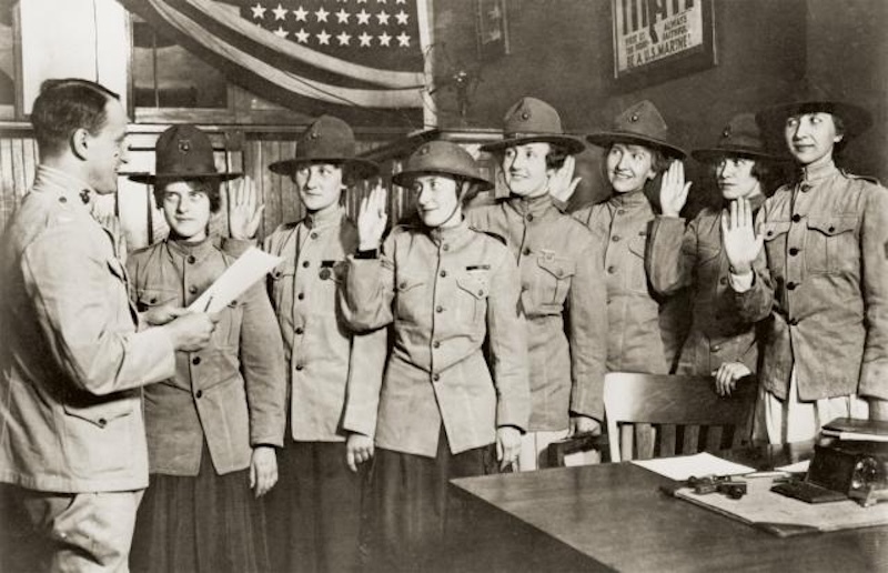 B&W photo. Group of women taking an oath_Scott-NH-MA-26-3