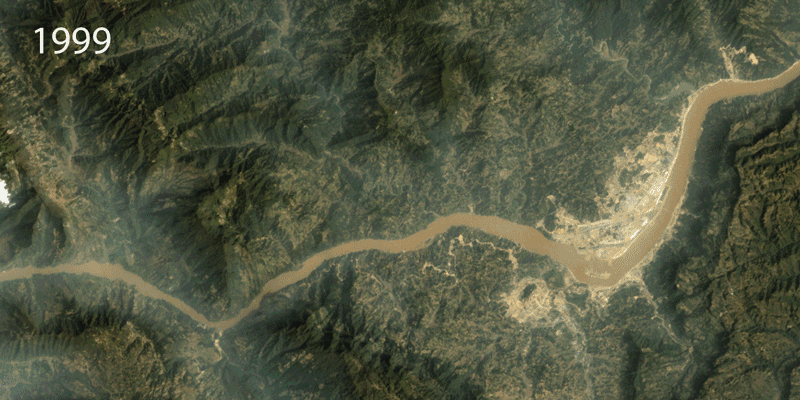 Aerial image showing change in river sediment over time in the Yangtze River.