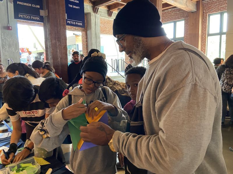 Family exploring by creating an octahedron Robot