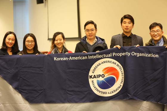 Thomas Hong and members of the Korean American IP Association