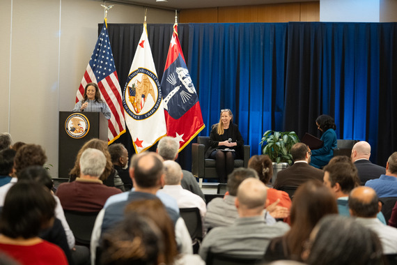 Coke Stewart during meeting with SPEs