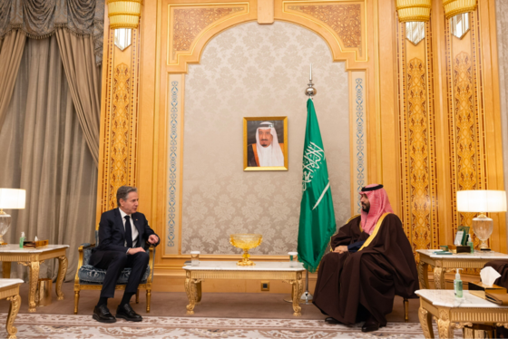 Alt text: Secretary Antony J. Blinken meets with Saudi Crown Prince Mohammed Bin Salman Al Saud in Riyadh, Saudi Arabia. 