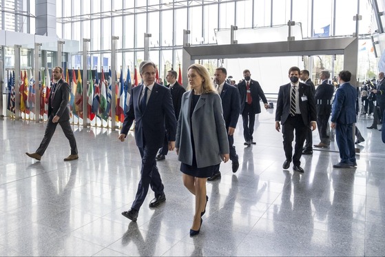 Ambassador Julianne Smith and Secretary Blinken