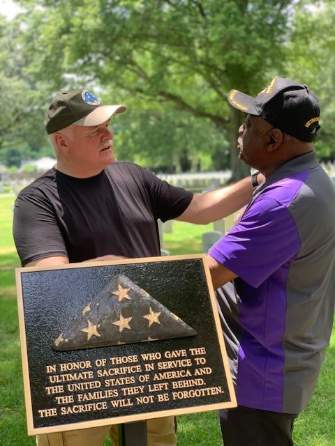 Under Secretary for Memorial Affairs Randy Reeves, talked with a Vietnam Veteran at the  Memphis National Cemetery.