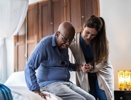 Caregiver helps senior Veteran at home