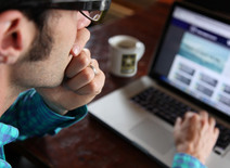 VeteranUsingComputer