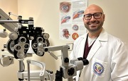 Doctor who treats glaucoma