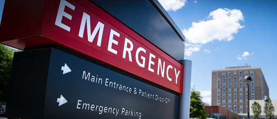 Emergency room entrance sign image.
