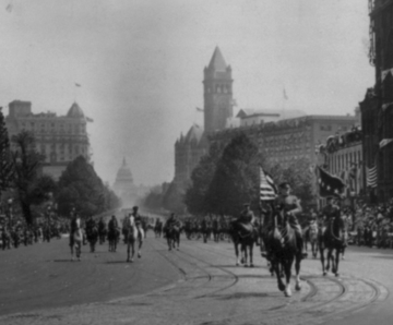 Pershing leads 1918 DC Parade