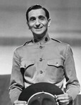 Irvin Berlin in uniform snip