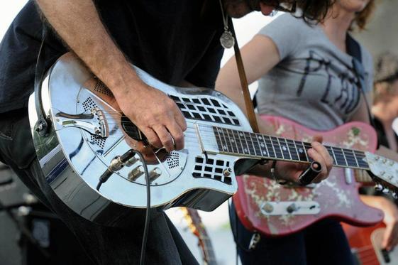columbia pike blues festival guitar playing