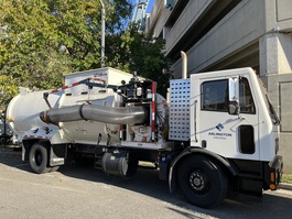 Leaf Vacuum Truck
