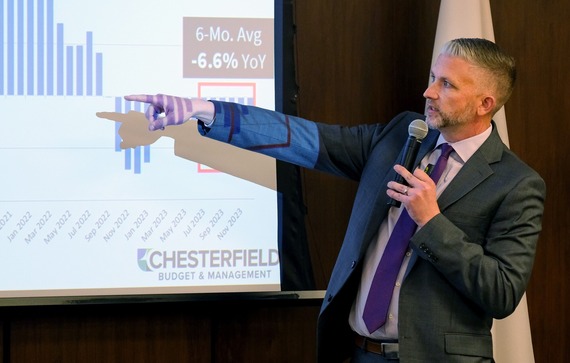 Deputy County Administrator Matt Harris gives a presentation to the Board of Supervisors