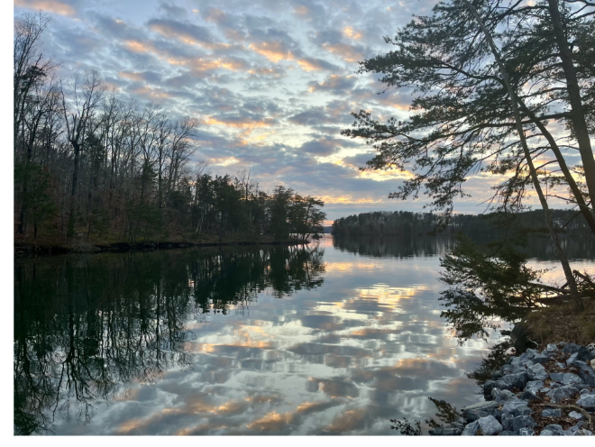 an image of smith mountain lake 