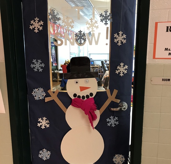Winter door decorations