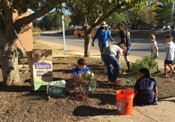 Volunteers at Beautification Day2