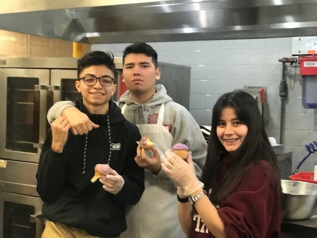 ELL students and teachers in Culinary