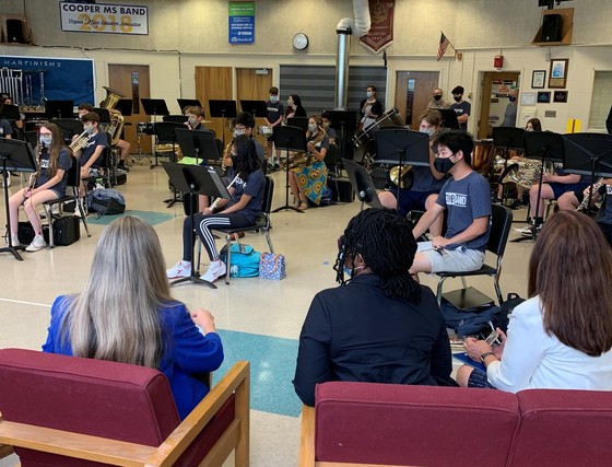 Congresswoman in band class