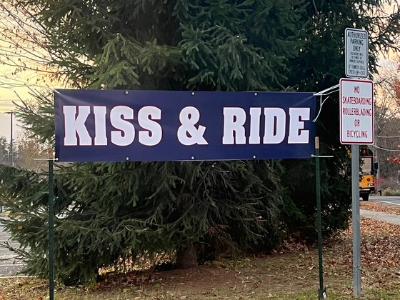 Kiss & Ride Signs
