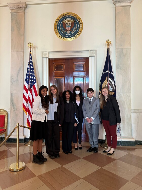 FBLA students posing in DC