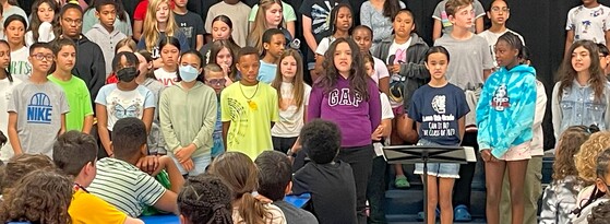 Chorus students performing