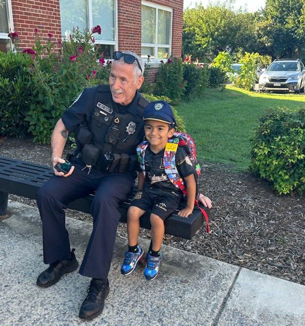 kindergartner with office Murn