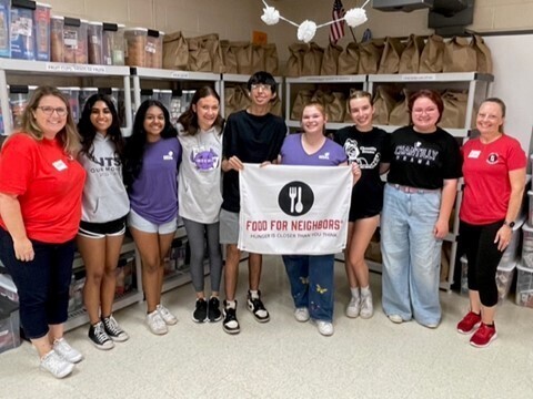 Chantilly High School students in Food for Neighbors food pantry