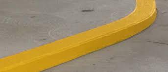 yellow curb