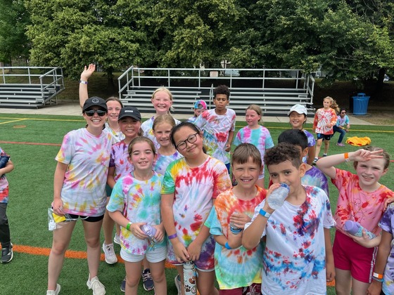 4th grade class at field day