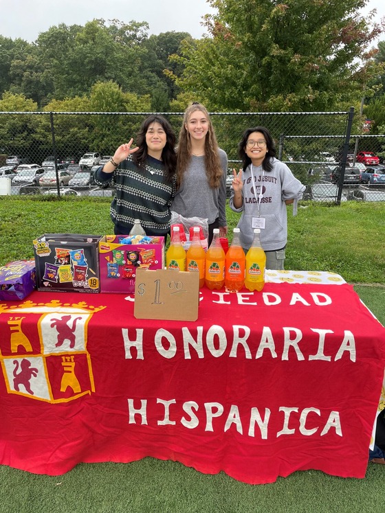 Spanish Honor Society participating in Hey Day