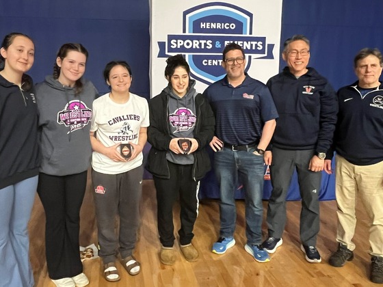 Woodson Girl Wrestlers place 4th and 5th at State competition