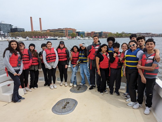 oceanography and environmental science students out on a boat with the Chesapeake Bay foundation 